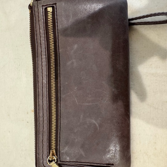 Hobo Mila Wristlet Color:Granite Leather - Picture 5 of 6